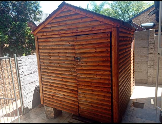 2 BEDROOM DUPLEX FOR SALE IN VAN RIEBEECK PARK